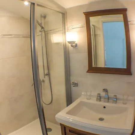 Panzió Yoda Saint-Jean-de-Luz